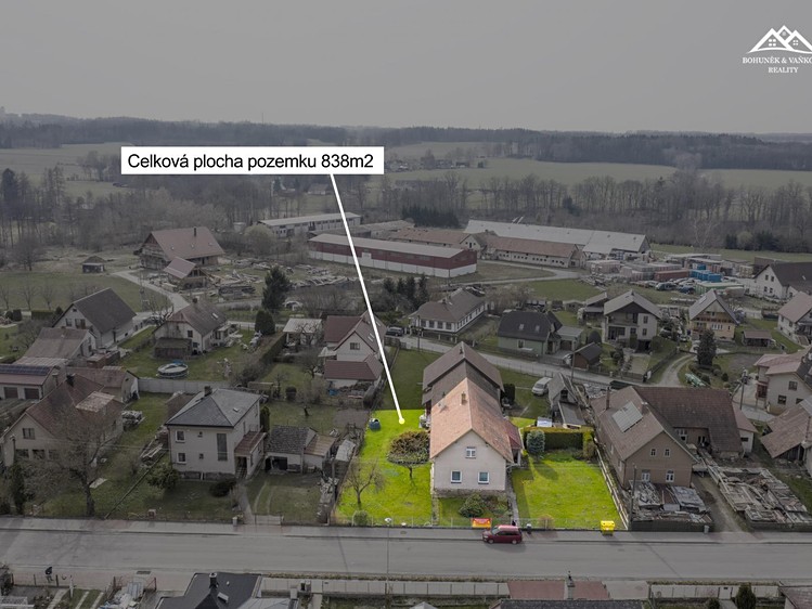 Pronájem rodinného domu 105 m², pozemek 838 m² - foto 2
