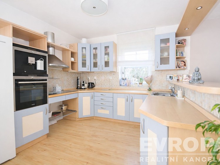 Pronájem  rodinného domu 170 m², pozemek 685 m² - foto 5