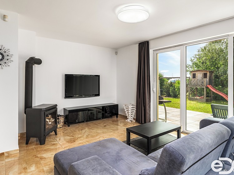 Pronájem  rodinného domu 140 m², pozemek 762 m² - foto 3