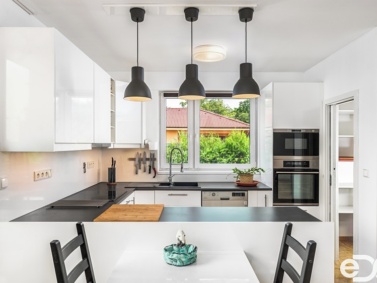 Pronájem  rodinného domu 140 m², pozemek 762 m² - foto 6