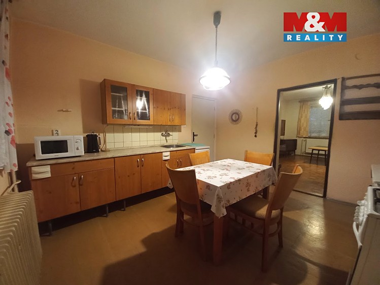 Pronájem rodinného domu 240 m², pozemek 1 690 m² - foto 4