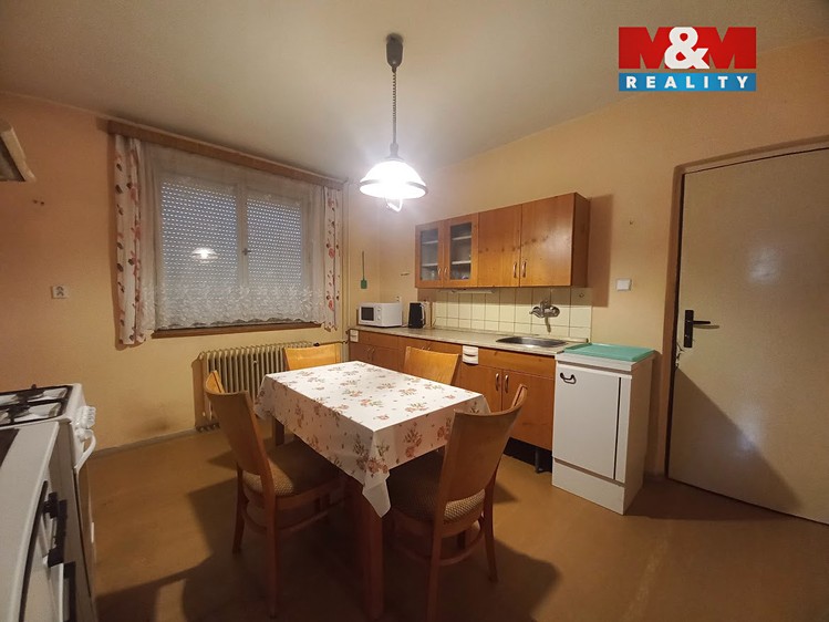 Pronájem rodinného domu 240 m², pozemek 1 690 m² - foto 3