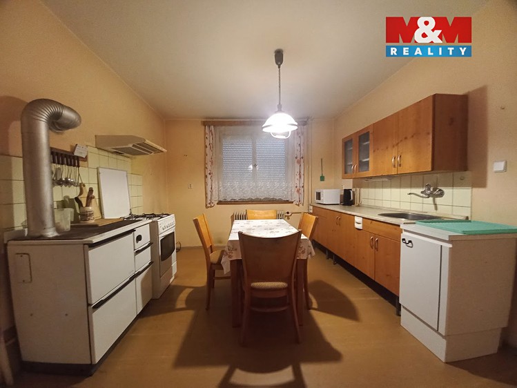Pronájem rodinného domu 240 m², pozemek 1 690 m² - foto 2