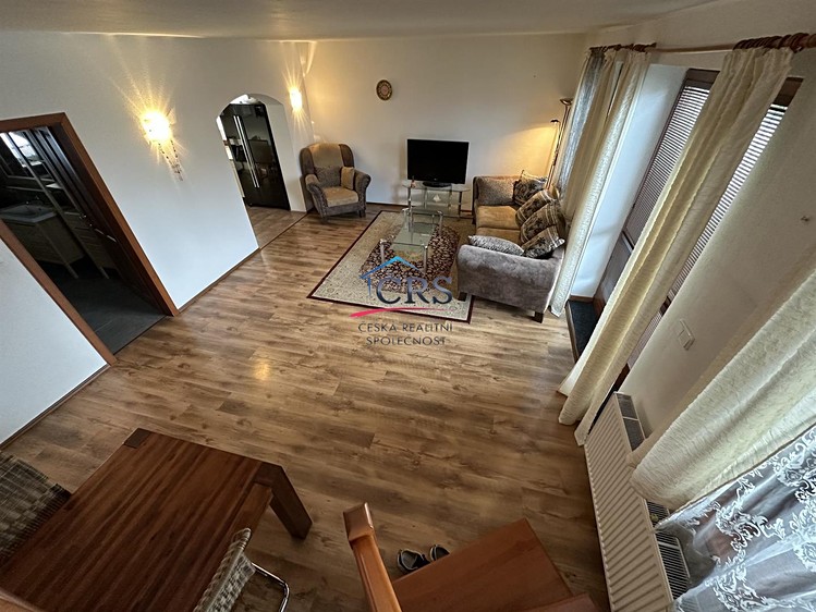 Pronájem rodinného domu 210 m², pozemek 549 m² - foto 5
