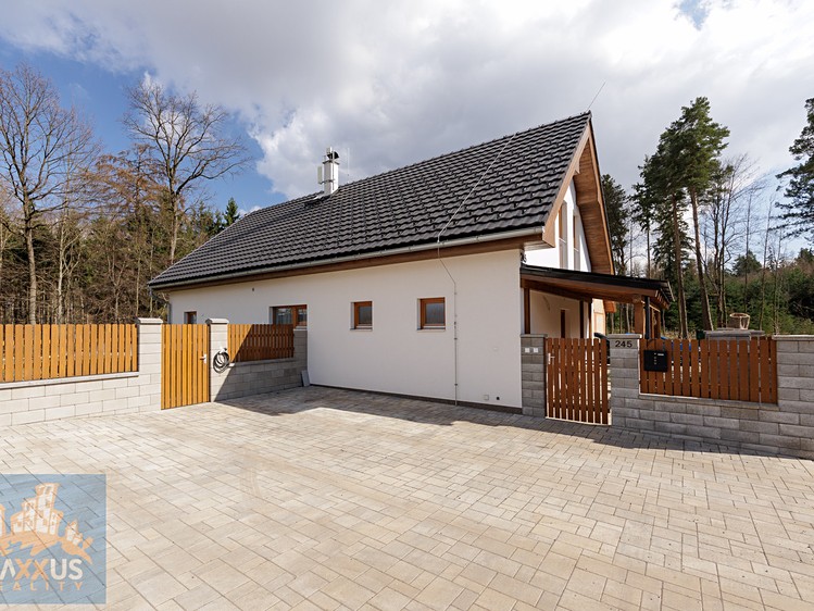 Pronájem rodinného domu 160 m², pozemek 926 m² - foto 4