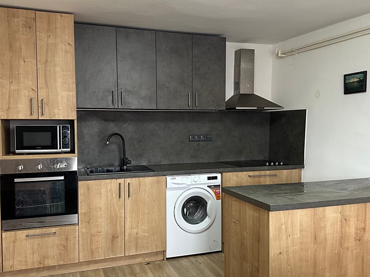 Pronájem rodinného domu 133 m², pozemek 70 m² - foto 1