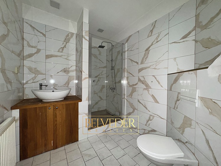 Pronájem rodinného domu 200 m², pozemek 81 m² - foto 2