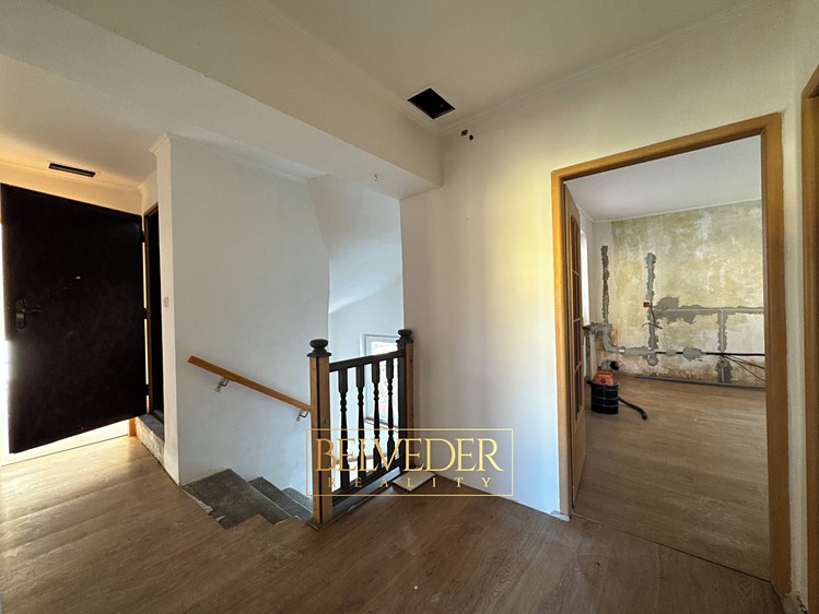 Pronájem rodinného domu 200 m², pozemek 81 m² - foto 8