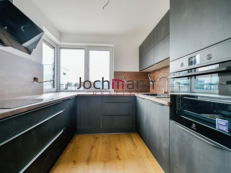 Pronájem rodinného domu 112 m², pozemek 300 m² - foto 2