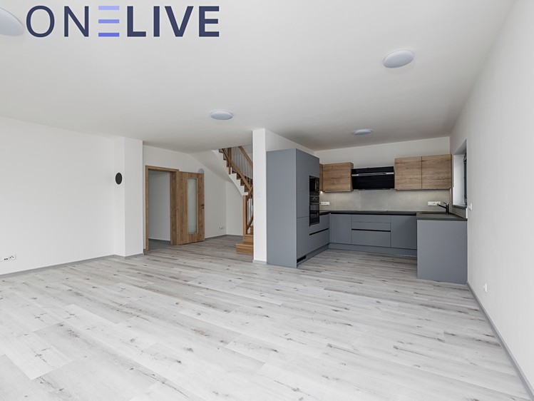 Pronájem  rodinného domu 125 m², pozemek 276 m² - foto 4