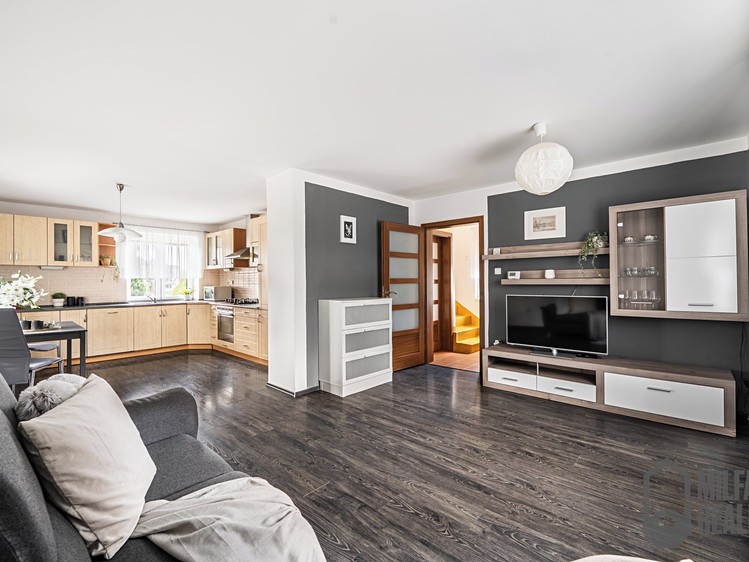 Pronájem rodinného domu 140 m², pozemek 1 018 m² - foto 4