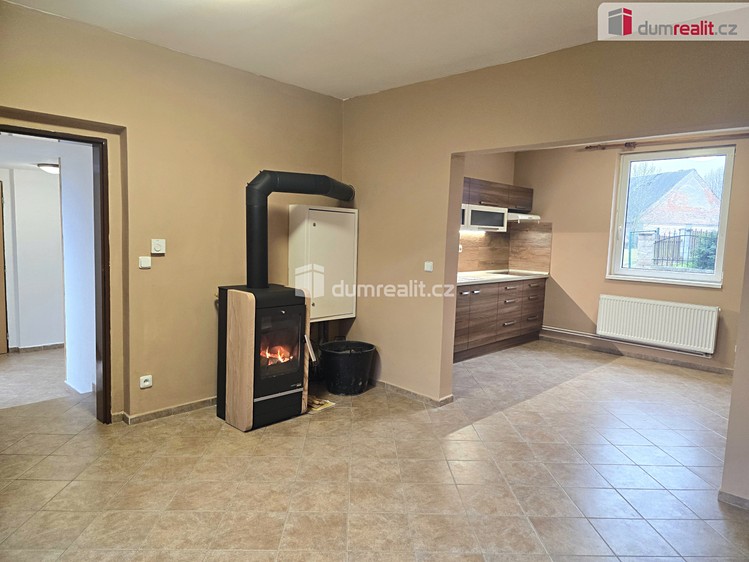 Pronájem rodinného domu 170 m², pozemek 660 m² - foto 3