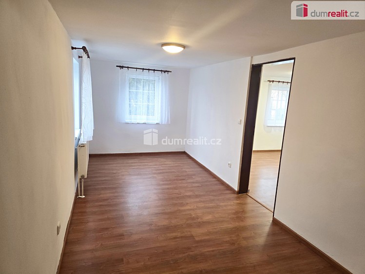 Pronájem rodinného domu 170 m², pozemek 660 m² - foto 4