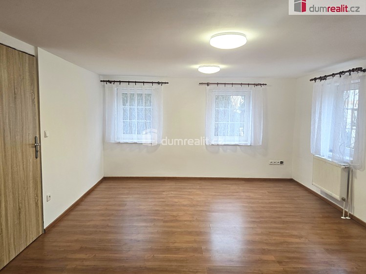 Pronájem rodinného domu 170 m², pozemek 660 m² - foto 7