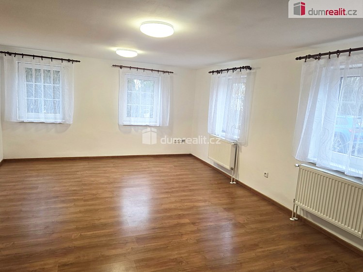 Pronájem rodinného domu 170 m², pozemek 660 m² - foto 8