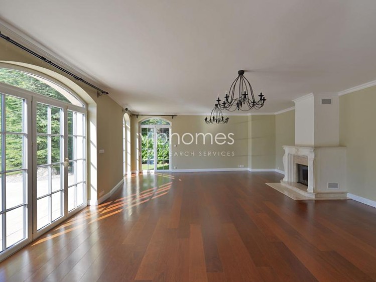 Pronájem vily 400 m², pozemek 1 213 m² - foto 2