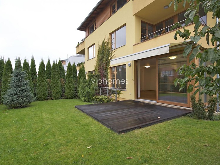 Pronájem vily 350 m², pozemek 358 m² - foto 4
