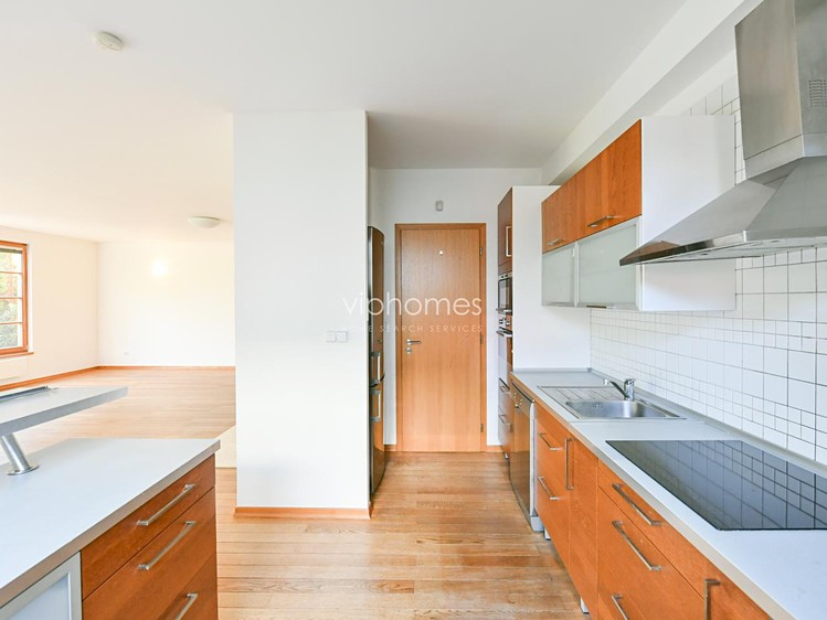 Pronájem vily 350 m², pozemek 358 m² - foto 6