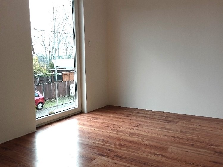 Pronájem rodinného domu 90 m², pozemek 129 m² - foto 8