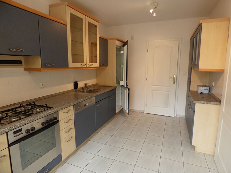 Pronájem rodinného domu 234 m², pozemek 343 m² - foto 8