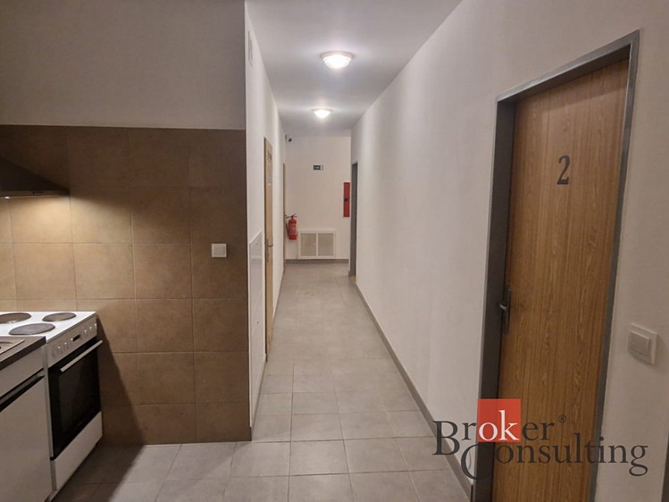 Pronájem památky 150 m², pozemek 190 m² - foto 2