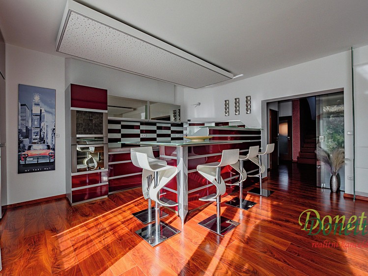 Pronájem rodinného domu 144 m², pozemek 351 m² - foto 4