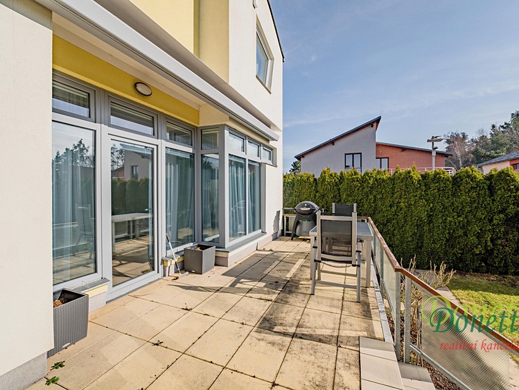 Pronájem rodinného domu 144 m², pozemek 351 m² - foto 7
