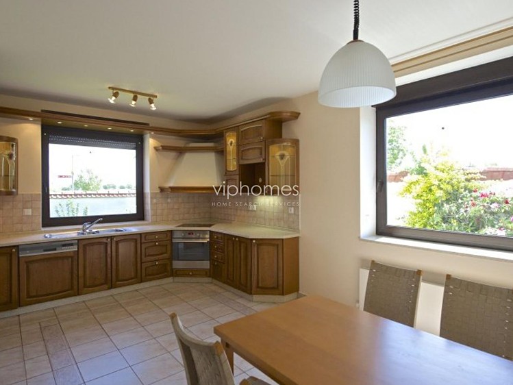 Pronájem  rodinného domu 280 m², pozemek 480 m² - foto 3