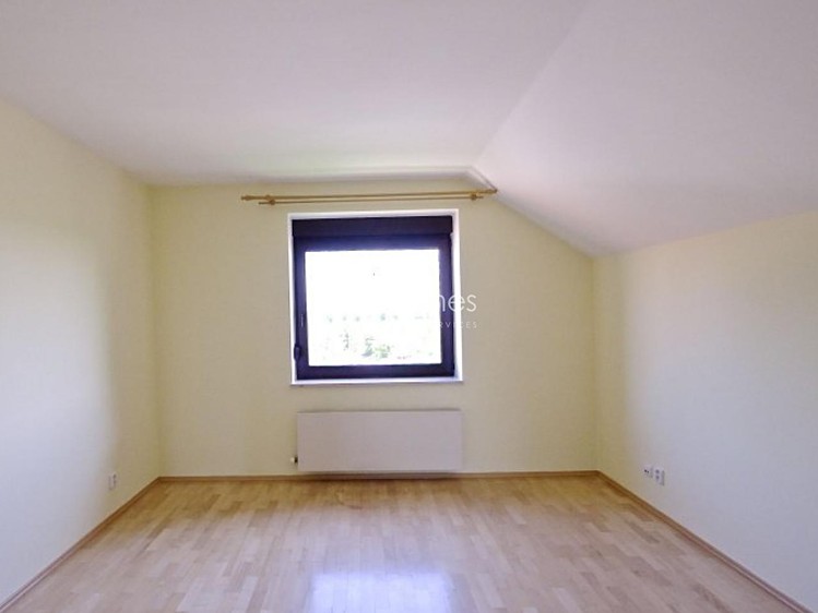 Pronájem  rodinného domu 280 m², pozemek 480 m² - foto 8