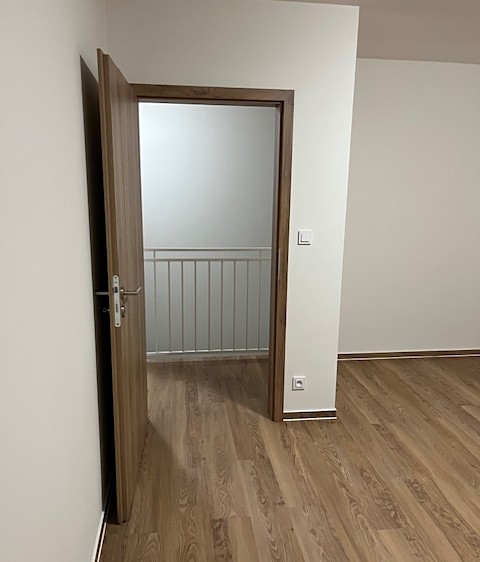 Pronájem rodinného domu 80 m², pozemek 180 m² - foto 2