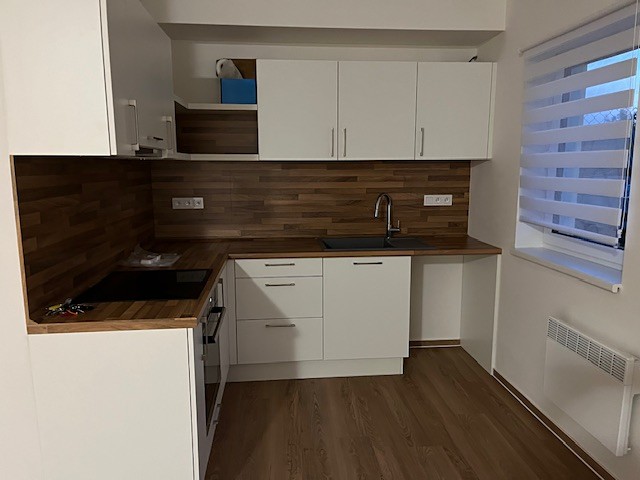 Pronájem rodinného domu 80 m², pozemek 180 m² - foto 1