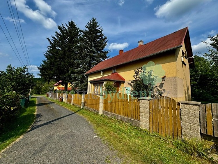 Pronájem  rodinného domu 116 m², pozemek 939 m² - foto 3