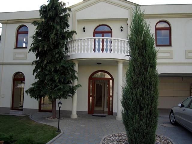 Pronájem vily 270 m², pozemek 539 m² - foto 3