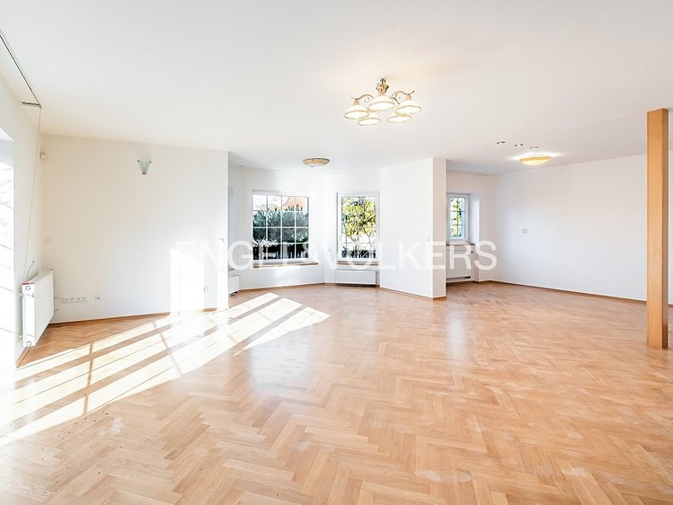 Pronájem rodinného domu 403 m², pozemek 999 m² - foto 4
