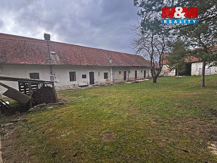 Pronájem  zemědělské usedlosti 253 m², pozemek 9 482 m² - foto 6