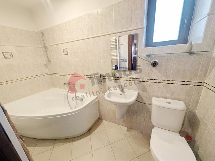 Pronájem rodinného domu 75 m², pozemek 1 088 m² - foto 8