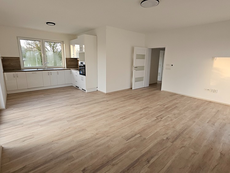 Pronájem rodinného domu 120 m², pozemek 470 m² - foto 3