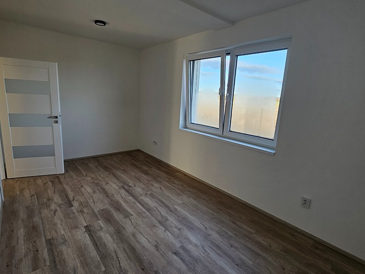 Pronájem rodinného domu 120 m², pozemek 470 m² - foto 6