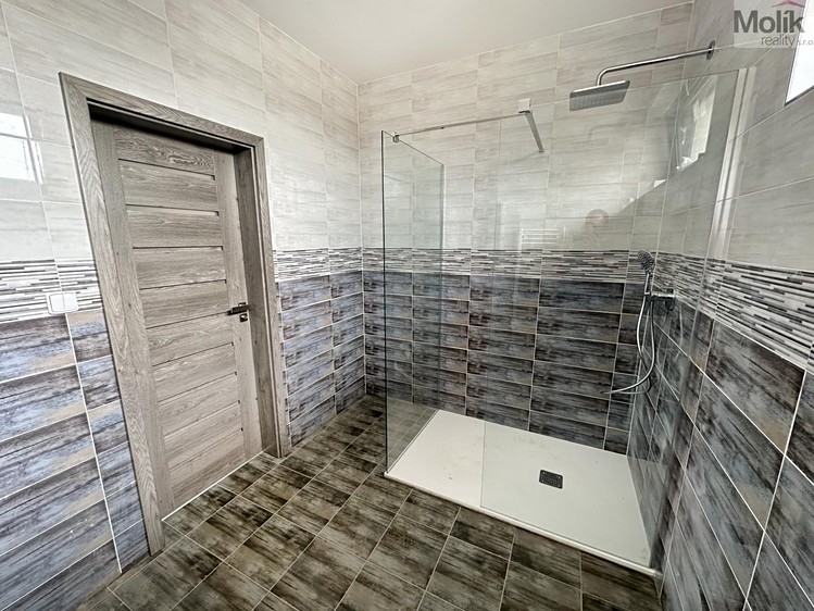 Pronájem rodinného domu 114 m², pozemek 864 m² - foto 8