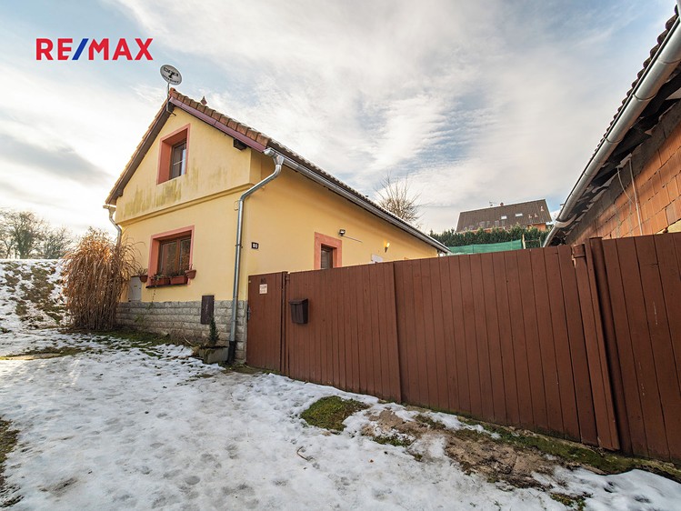 Pronájem rodinného domu 101 m², pozemek 226 m² - foto 1