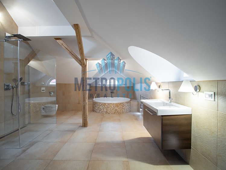 Pronájem rodinného domu 241 m², pozemek 150 m² - foto 4