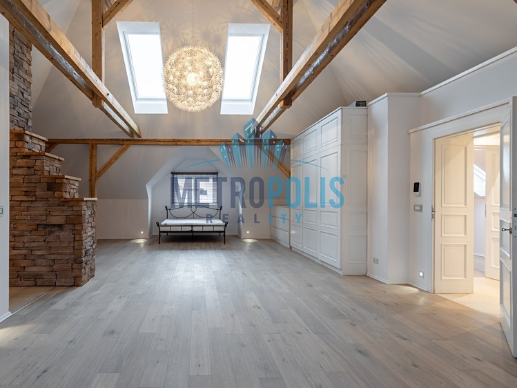 Pronájem rodinného domu 241 m², pozemek 150 m² - foto 3