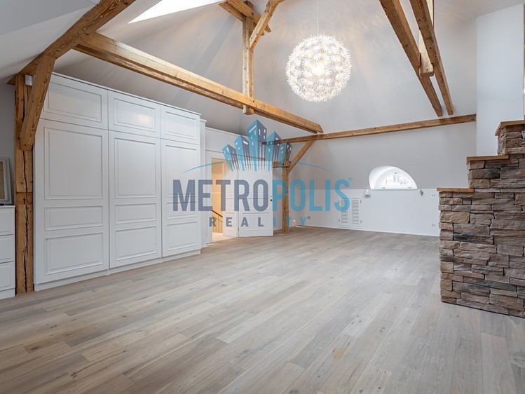 Pronájem rodinného domu 241 m², pozemek 150 m² - foto 8