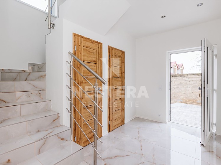 Pronájem  rodinného domu 100 m², pozemek 68 m² - foto 3
