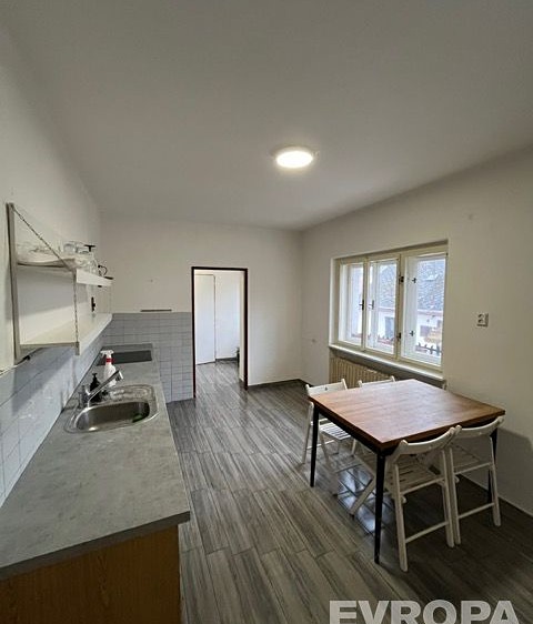 Pronájem vily 128 m², pozemek 799 m² - foto 3