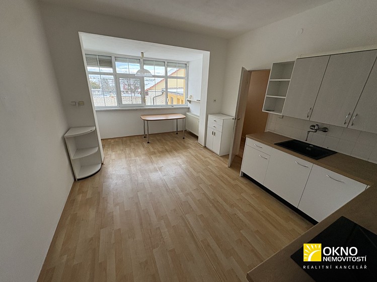 Pronájem rodinného domu 100 m², pozemek 791 m² - foto 3
