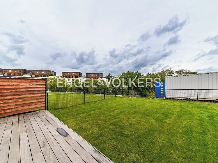 Pronájem rodinného domu 194 m², pozemek 226 m² - foto 3