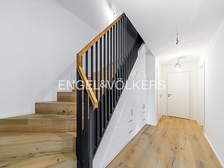Pronájem rodinného domu 194 m², pozemek 226 m² - foto 8