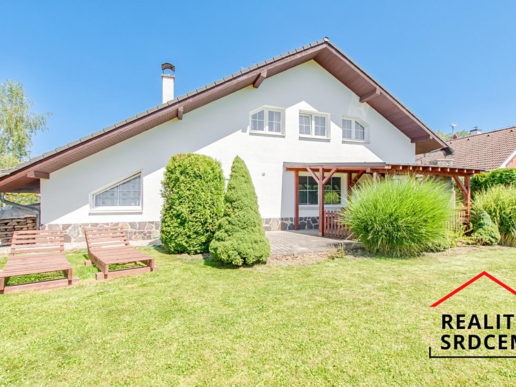 Pronájem rodinného domu 262 m², pozemek 950 m² - foto 3