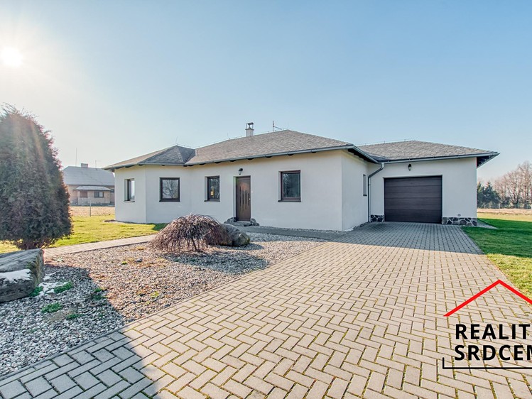 Pronájem rodinného domu 105 m², pozemek 1 749 m² - foto 2